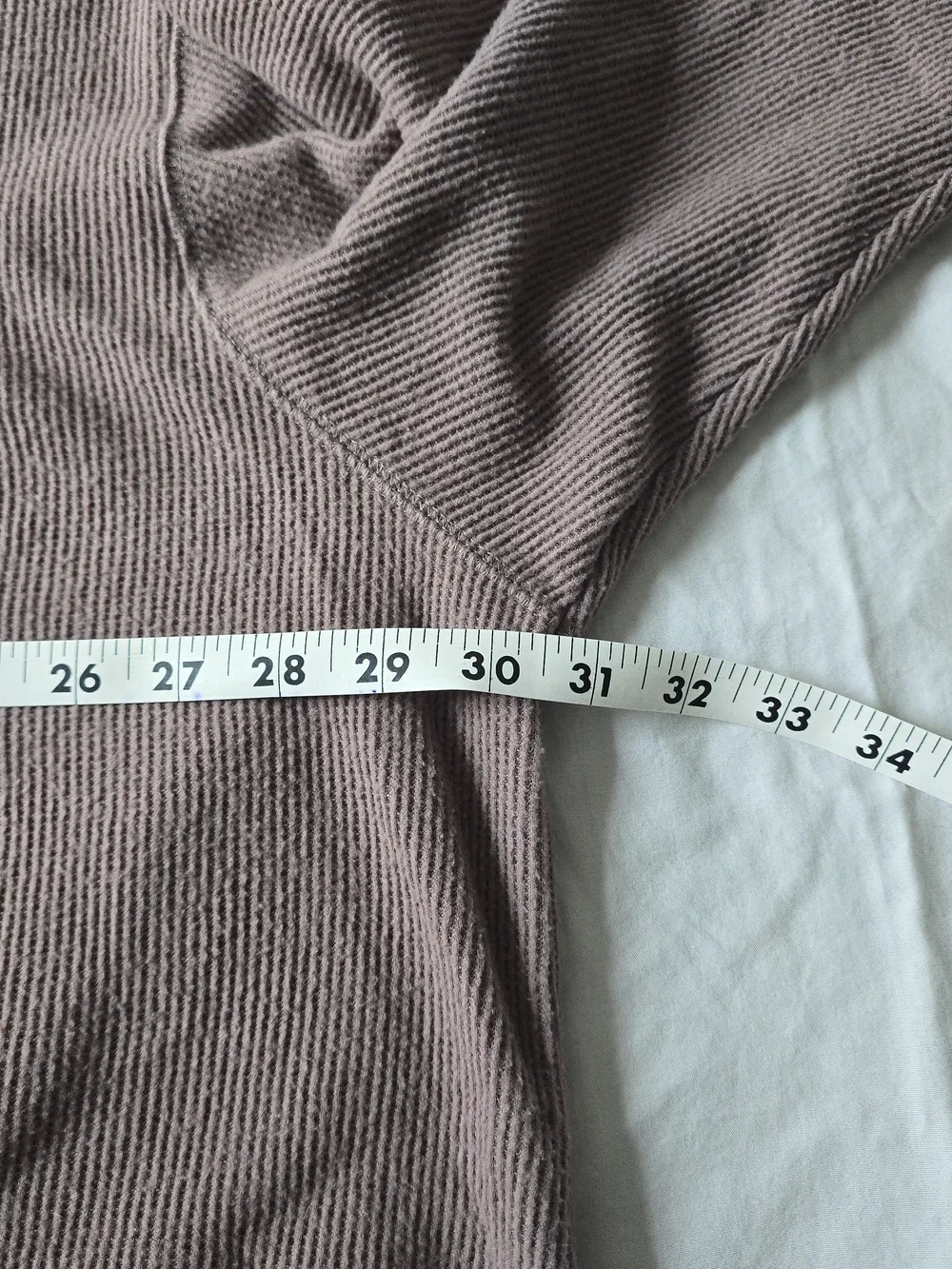 Relaxed V-Neck Women’s Sweater in Mauve Brown - Picture 3 of 4